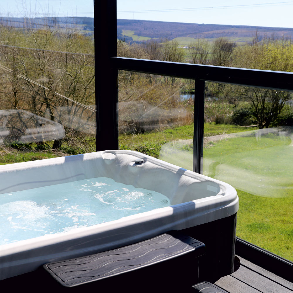 loudoun-main-heaven-jacuzzi